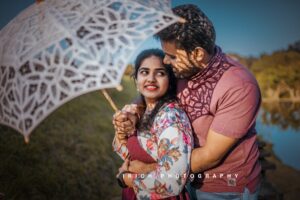 Candid photography poses for couples