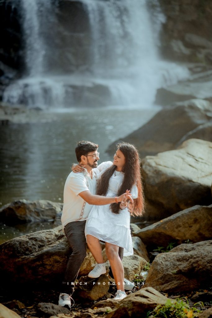 Pre Wedding Photoshoot in Munnar