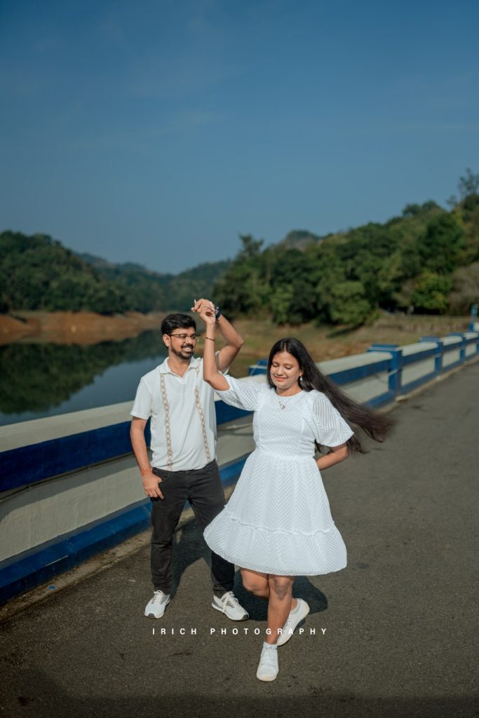 Pre Wedding Photoshoot in Munnar