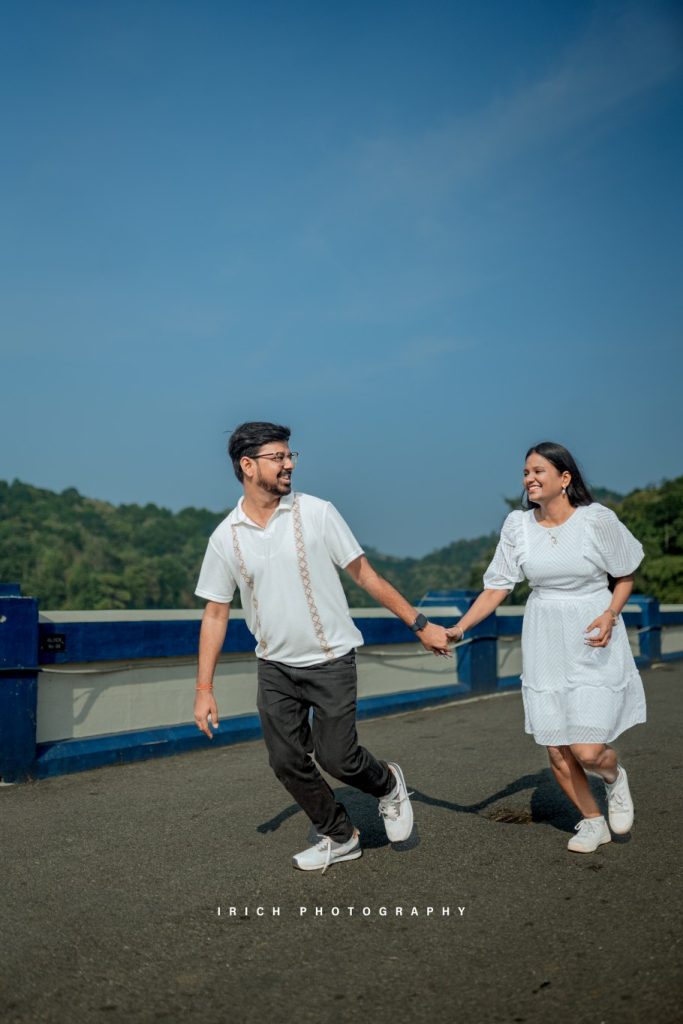 Pre Wedding Photoshoot in Munnar