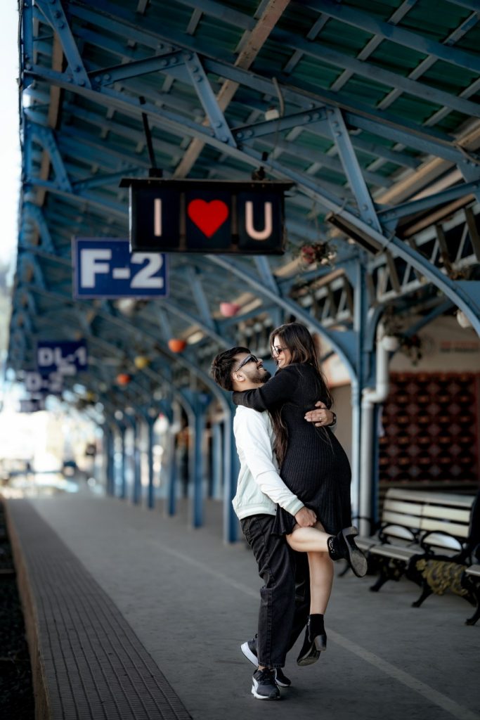 Best Pre Wedding Shoot Ooty Toy Train